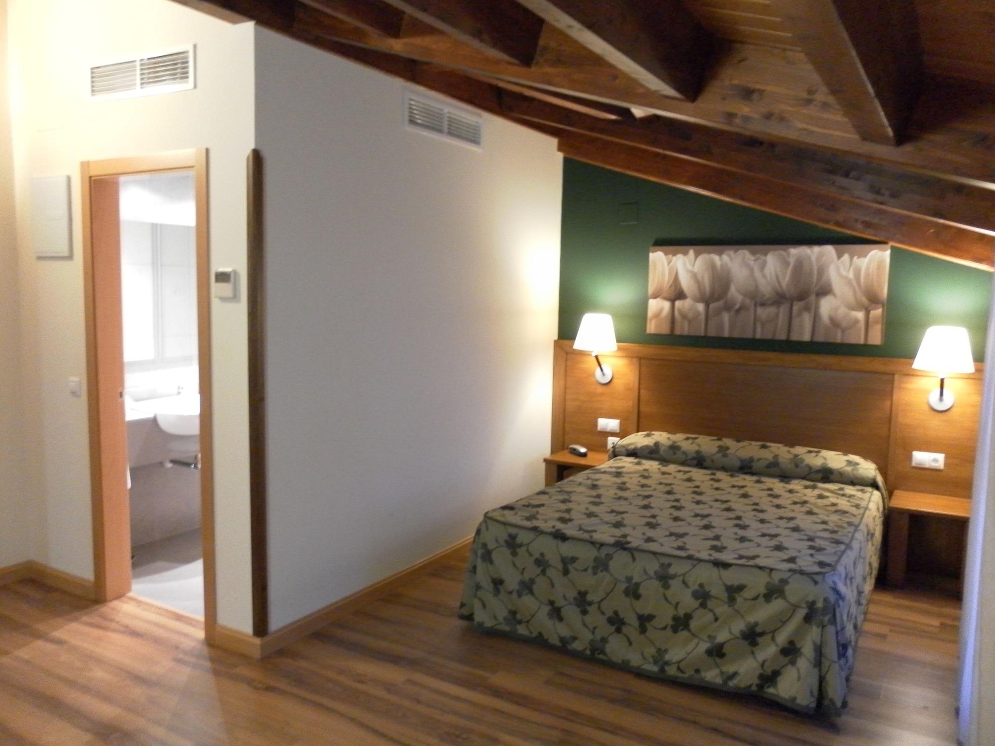 Hotel Milagros Rio Riaza Екстер'єр фото