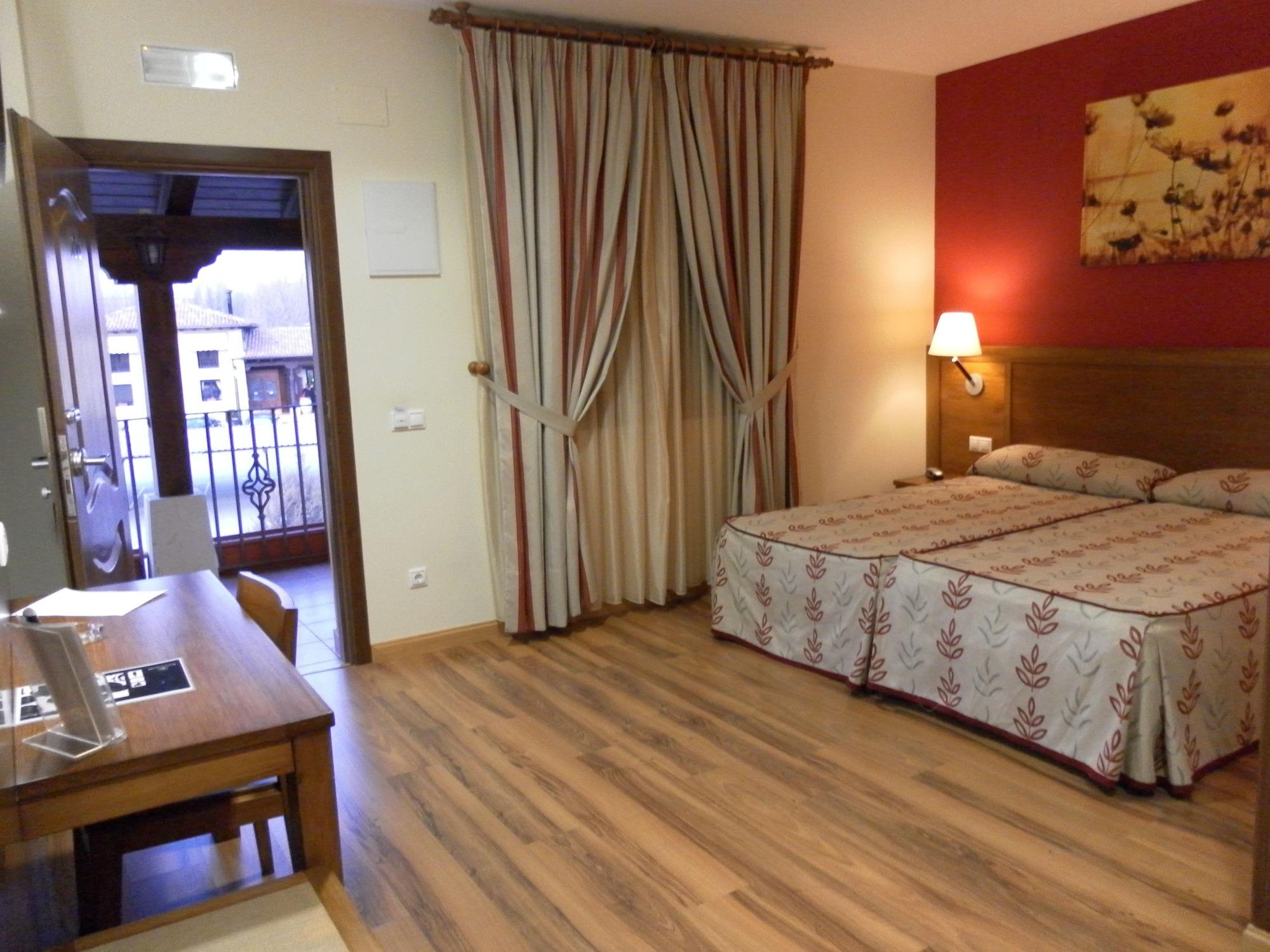 Hotel Milagros Rio Riaza Екстер'єр фото