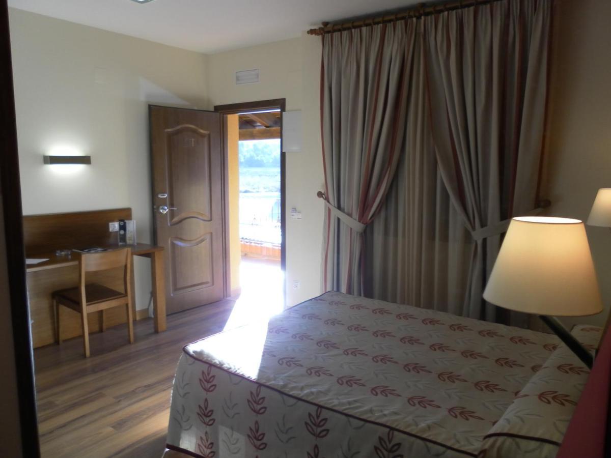 Hotel Milagros Rio Riaza Екстер'єр фото