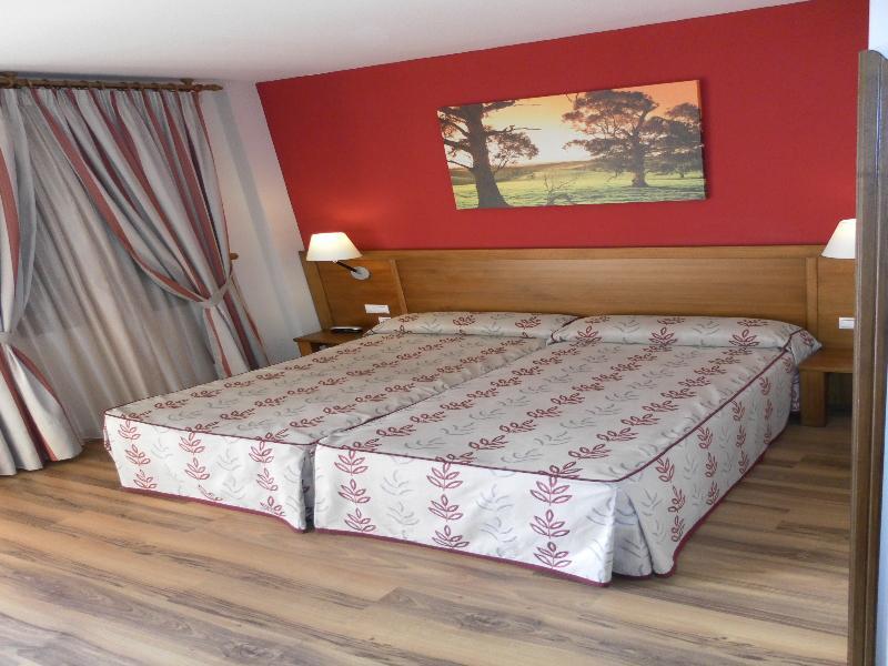 Hotel Milagros Rio Riaza Екстер'єр фото